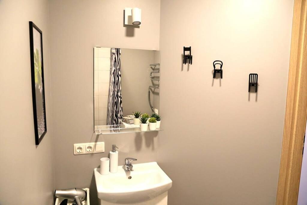 Bright Apartment,For 1-4,Near Old Town Vilnius Extérieur photo